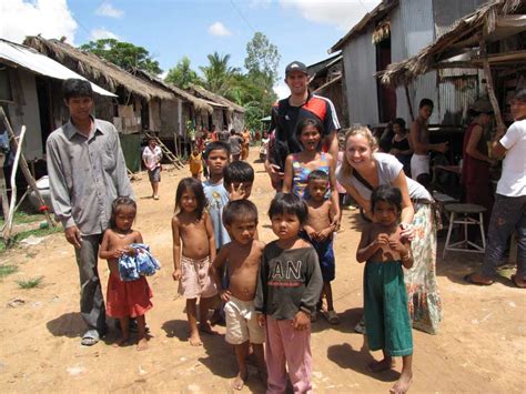 Volunteer Programs in Cambodia .